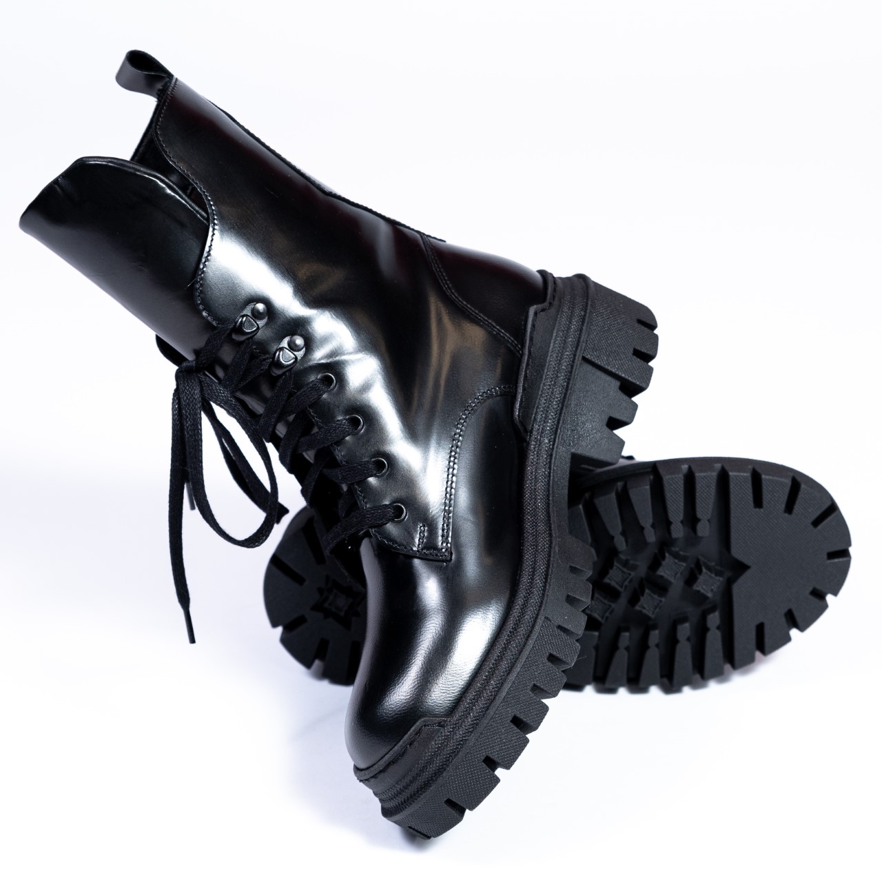 Дамски боти модел 21468 black